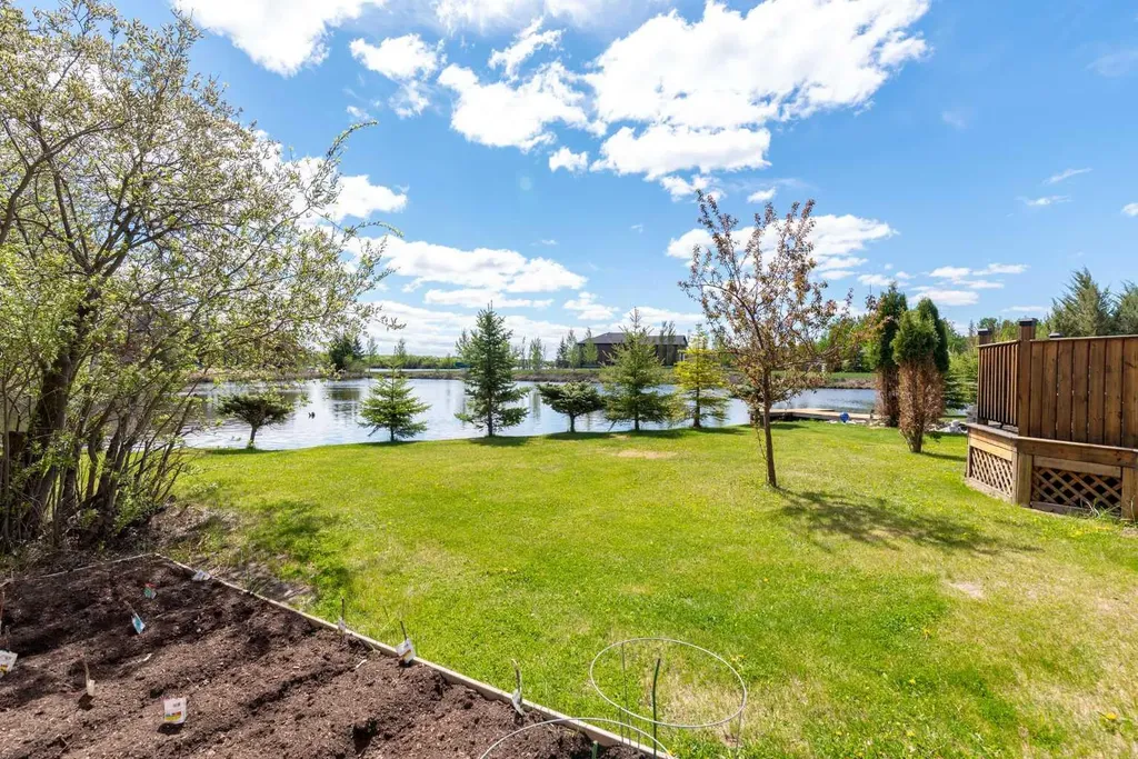 18 Sandpiper Estates Sandy Beach AB T9V 2S1