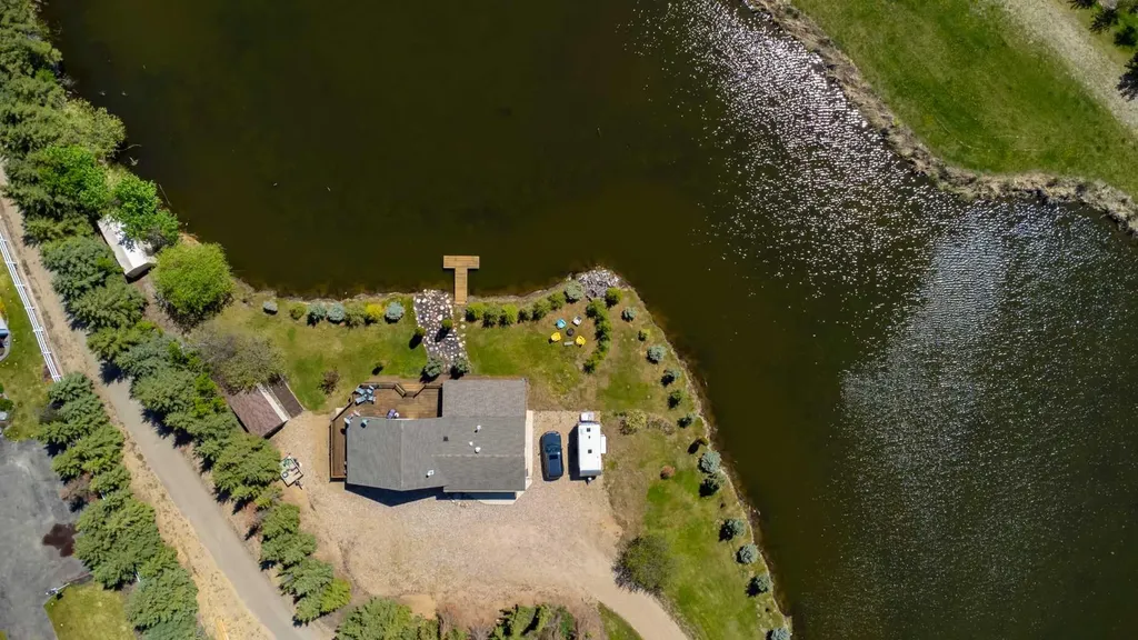 18 Sandpiper Estates Sandy Beach AB T9V 2S1