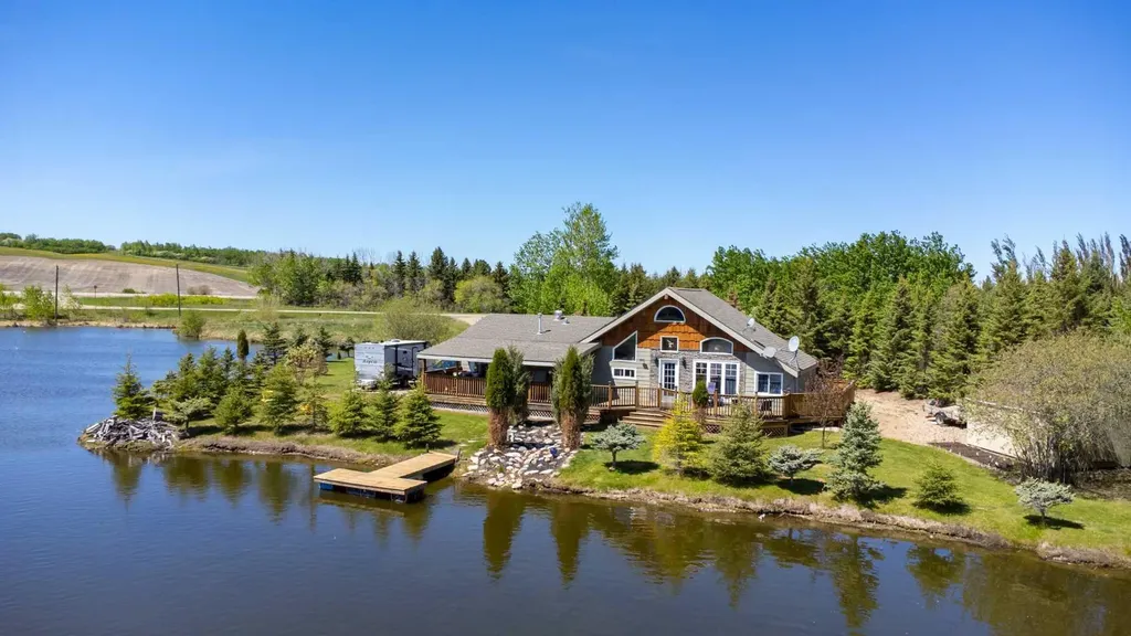 18 Sandpiper Estates Sandy Beach AB T9V 2S1