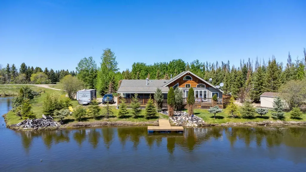 18 Sandpiper Estates Sandy Beach AB T9V 2S1