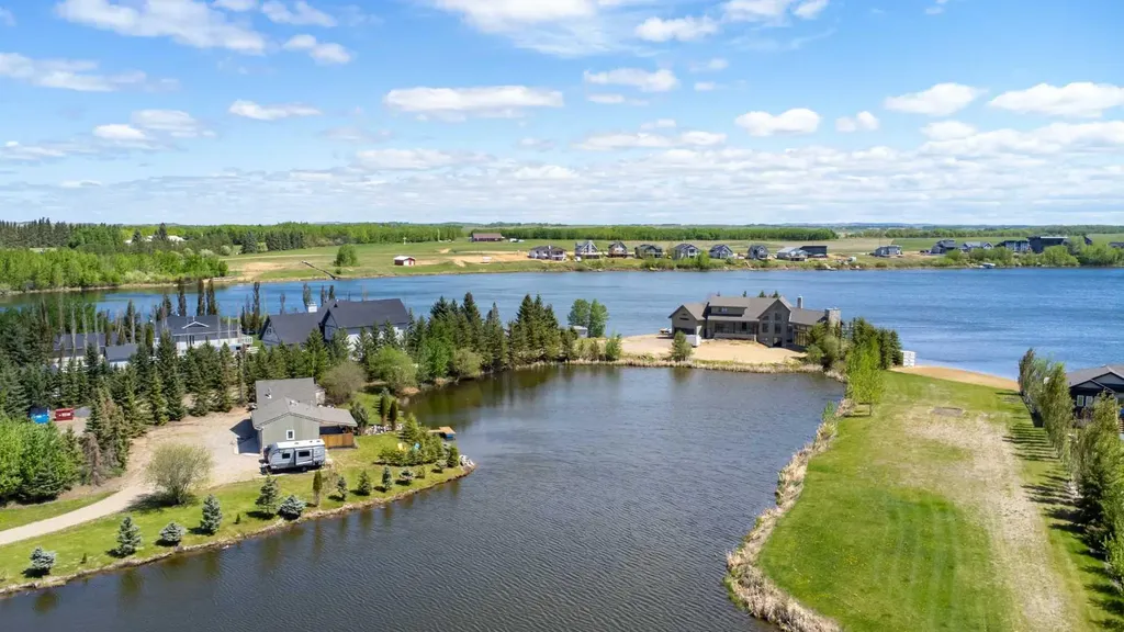 18 Sandpiper Estates Sandy Beach AB T9V 2S1