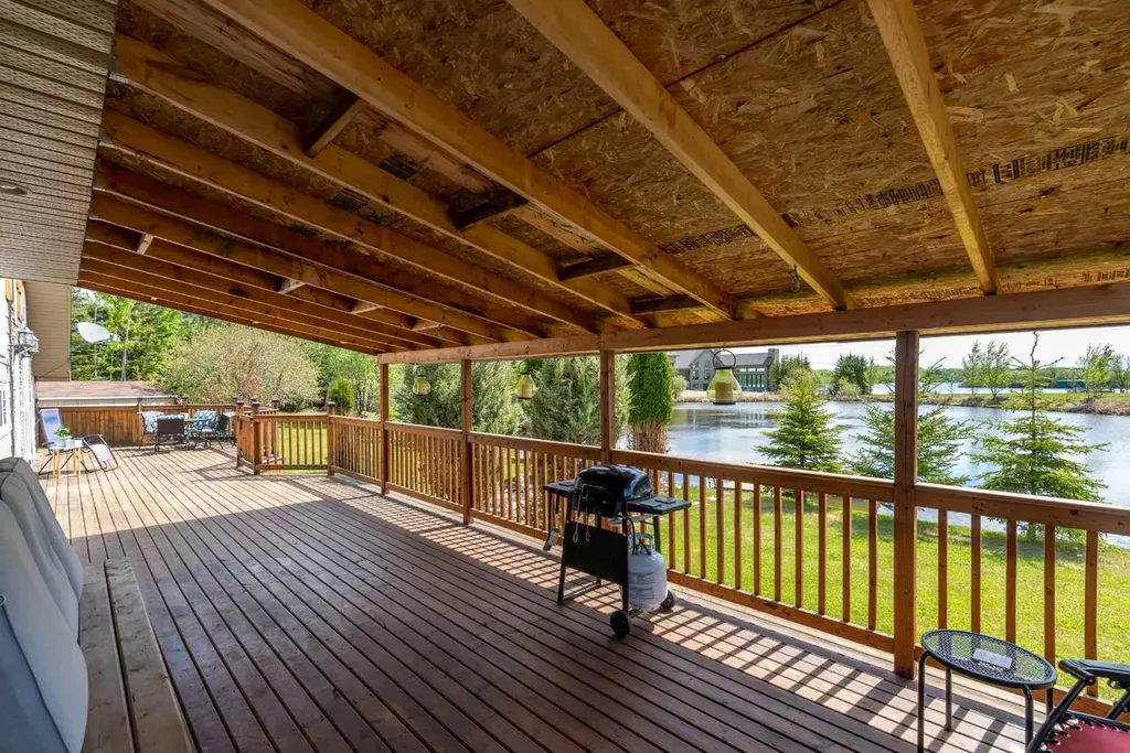 18 Sandpiper Estates Sandy Beach AB T9V 2S1