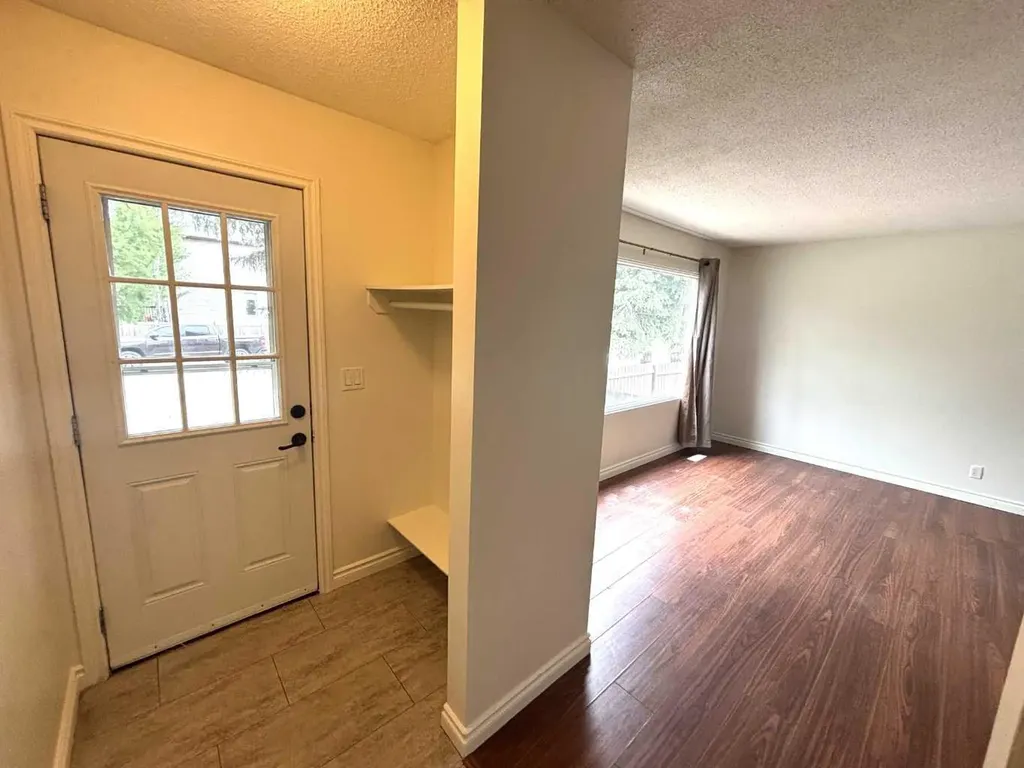 45A Kallbom Crescent Whitecourt AB T7S1E3