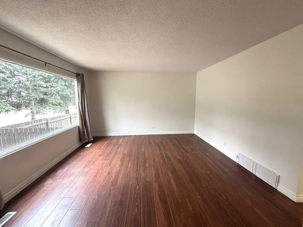 45A Kallbom Crescent Whitecourt AB T7S1E3