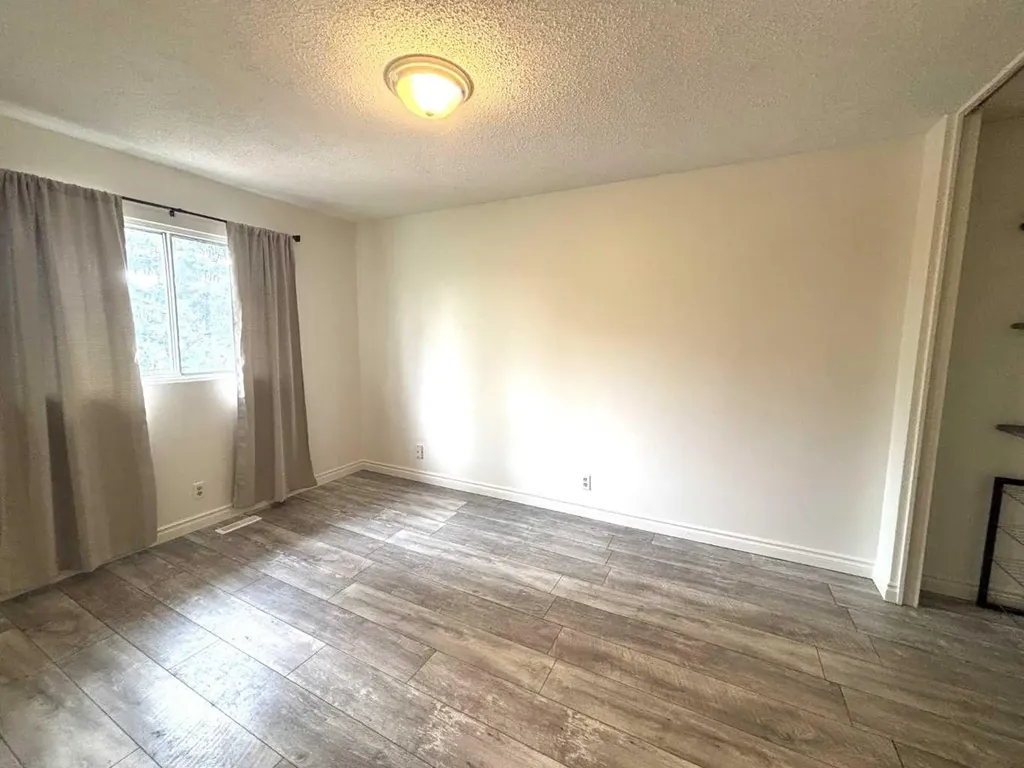 45A Kallbom Crescent Whitecourt AB T7S1E3