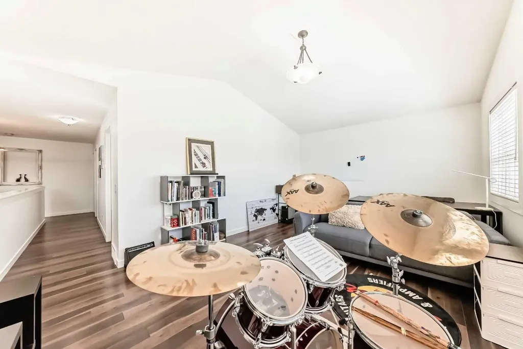 169 Aspenshire Drive SW Calgary AB T3H 0P5