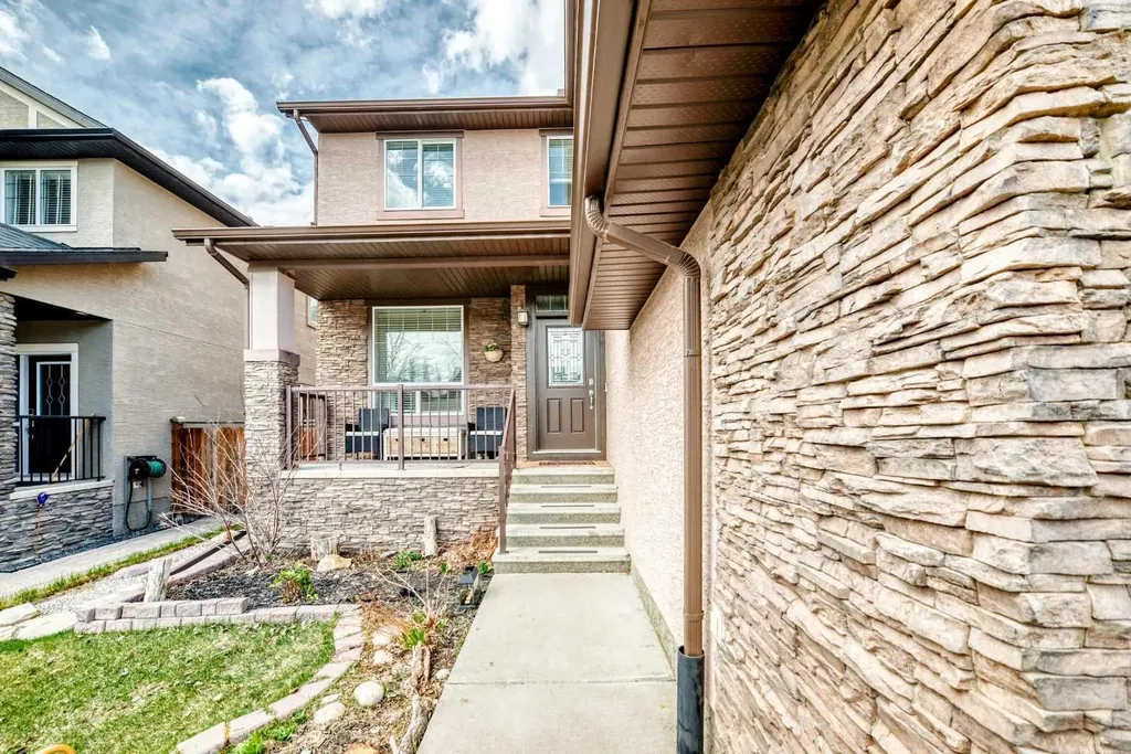 169 Aspenshire Drive SW Calgary AB T3H 0P5