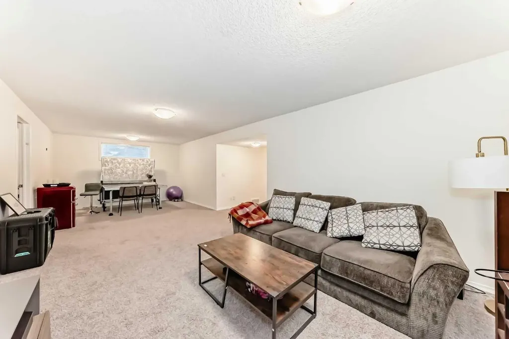 169 Aspenshire Drive SW Calgary AB T3H 0P5
