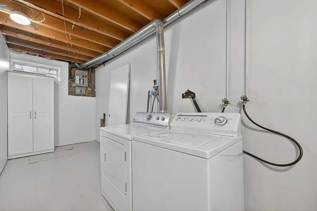 3304 Temple Way NE Calgary AB T1Y 3V6