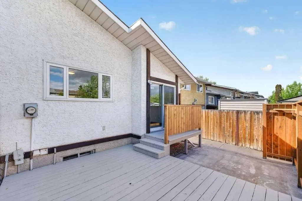 3304 Temple Way NE Calgary AB T1Y 3V6
