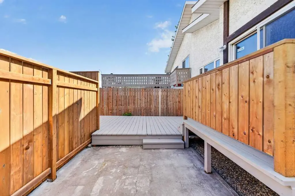 3304 Temple Way NE Calgary AB T1Y 3V6