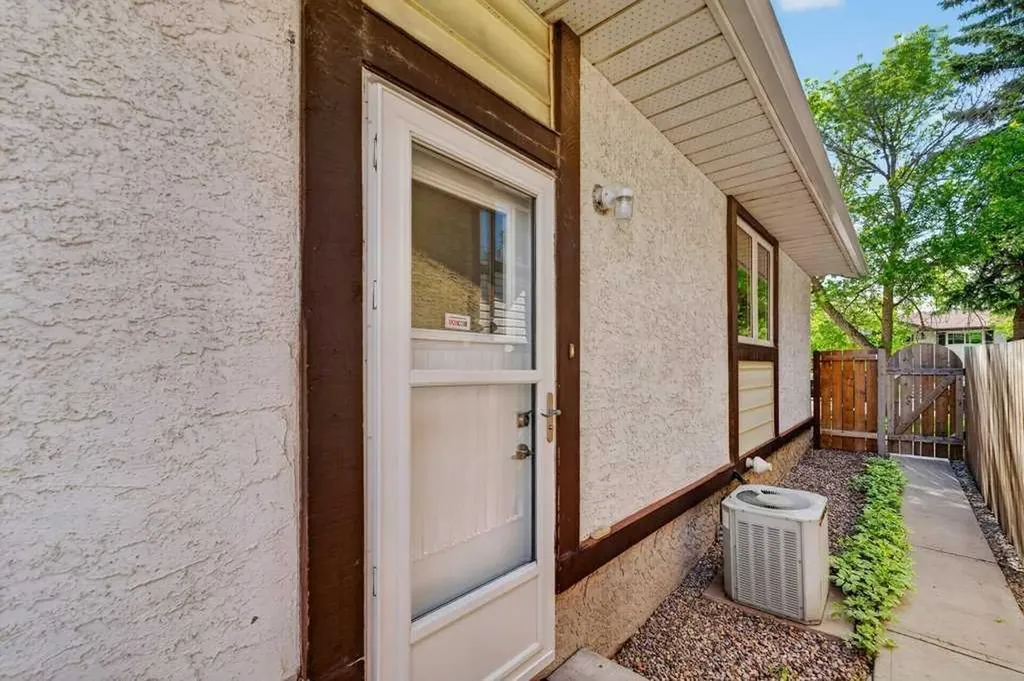 3304 Temple Way NE Calgary AB T1Y 3V6