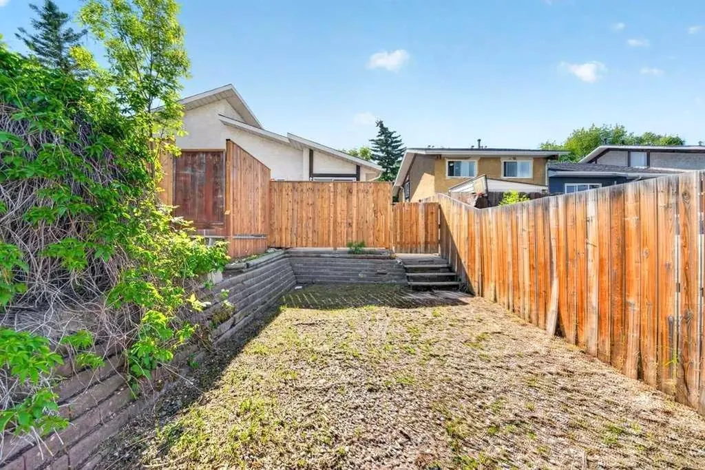 3304 Temple Way NE Calgary AB T1Y 3V6