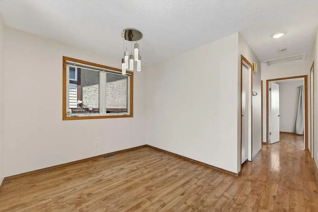 3304 Temple Way NE Calgary AB T1Y 3V6