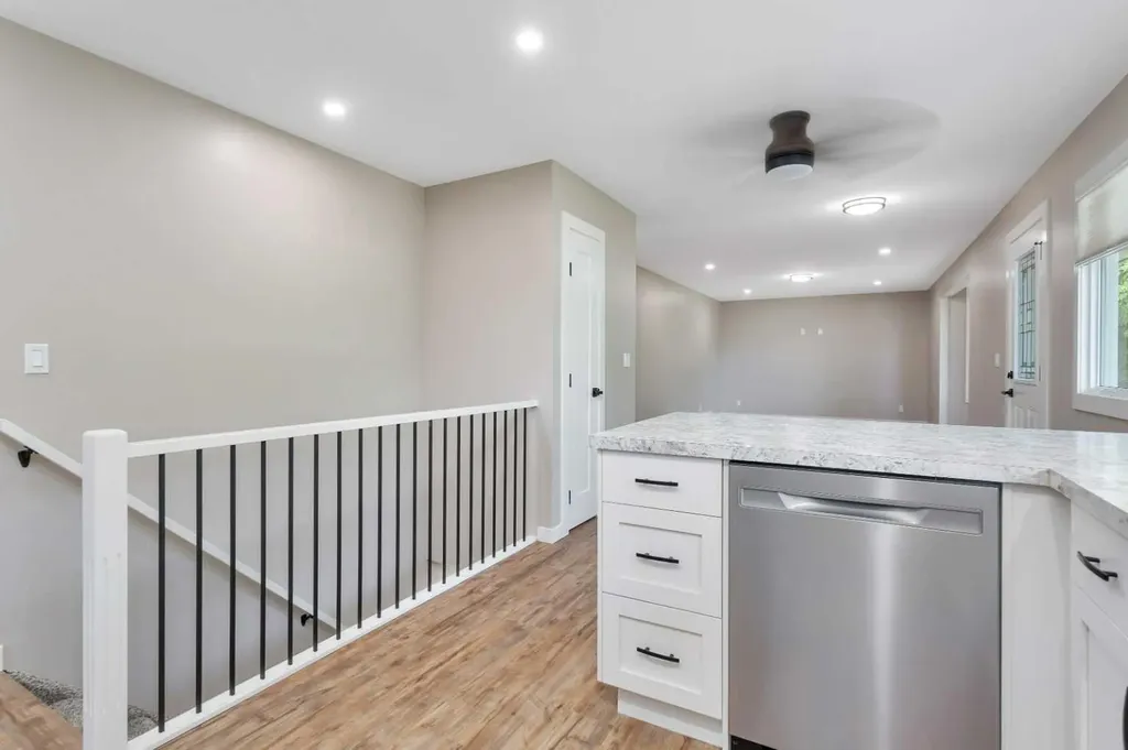 87 Norris Close Red Deer AB T4P 1R2