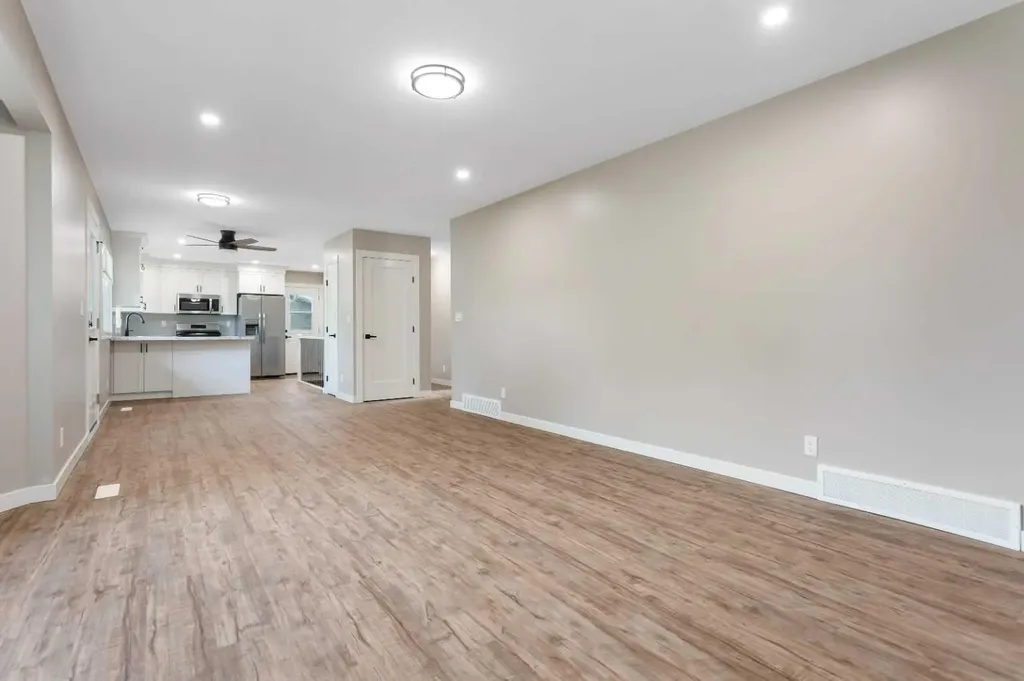 87 Norris Close Red Deer AB T4P 1R2