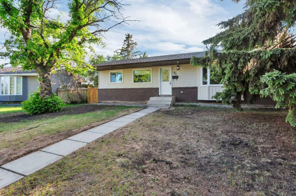 87 Norris Close Red Deer AB T4P 1R2