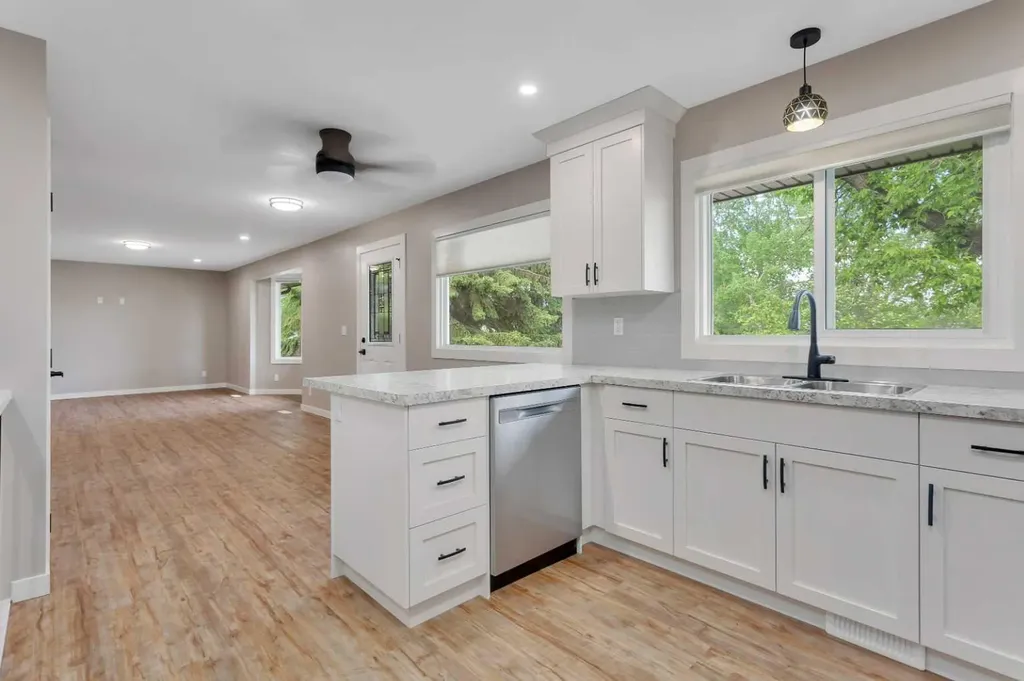 87 Norris Close Red Deer AB T4P 1R2