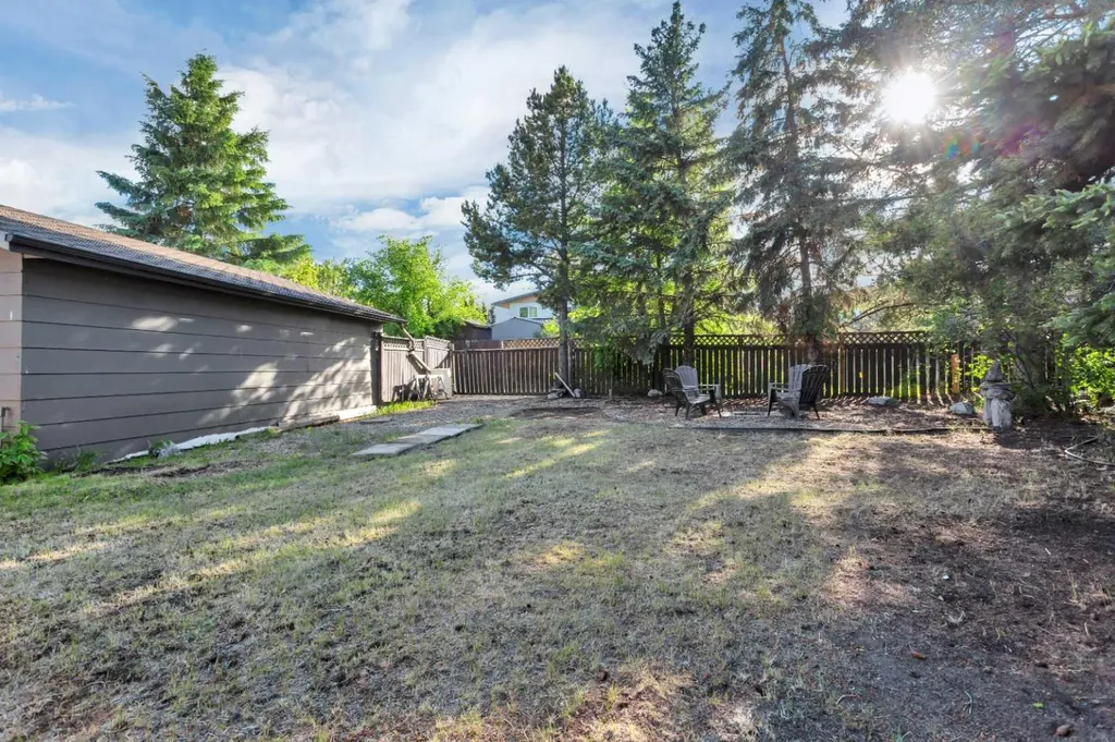 87 Norris Close Red Deer AB T4P 1R2