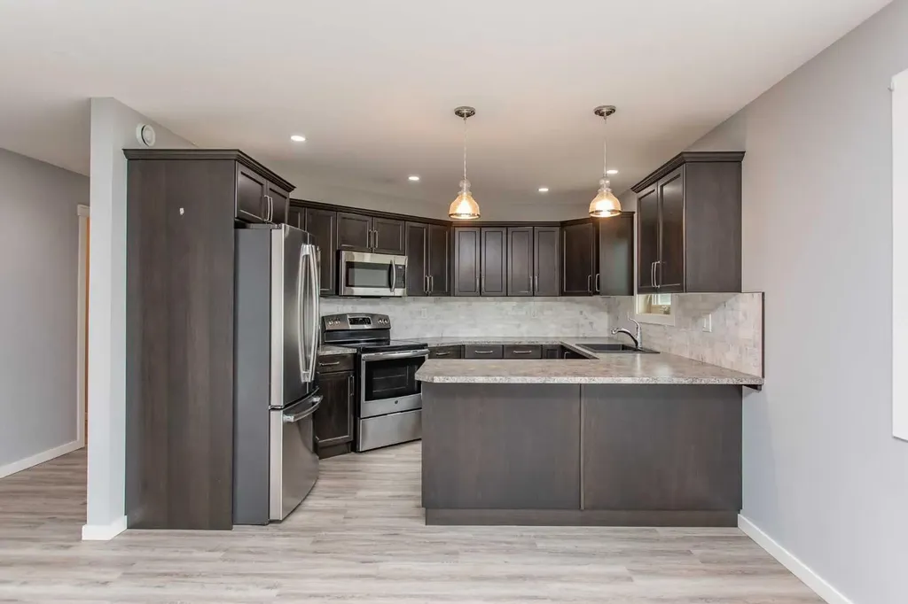 49 Sheep Close Lacombe AB T4L 0J1