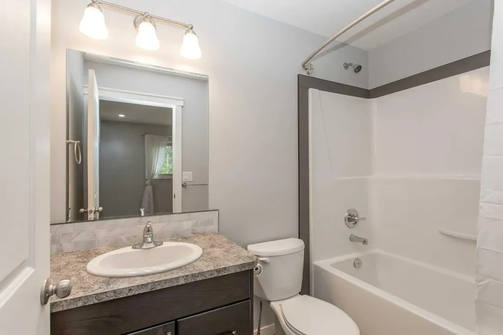 49 Sheep Close Lacombe AB T4L 0J1