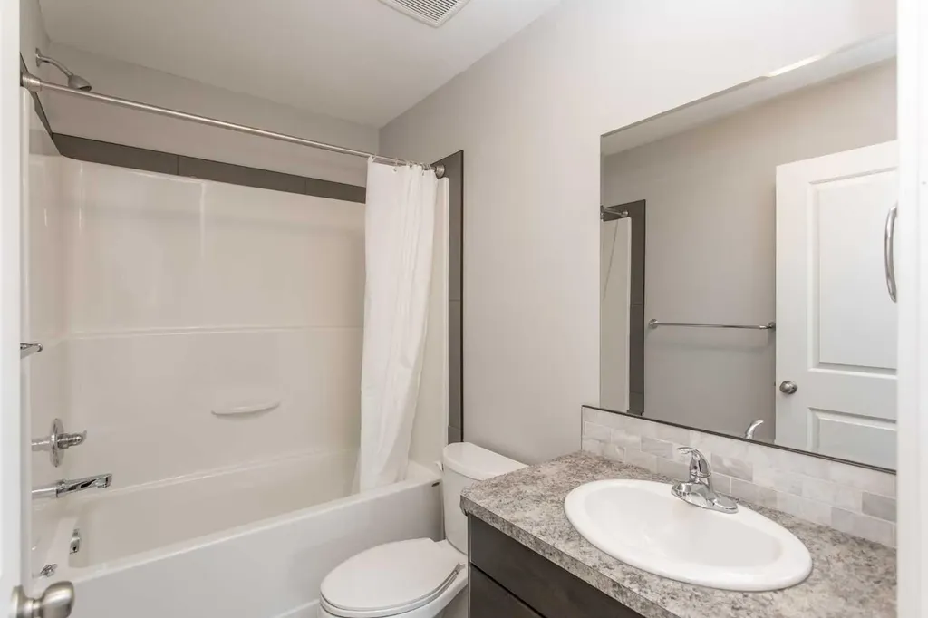 49 Sheep Close Lacombe AB T4L 0J1
