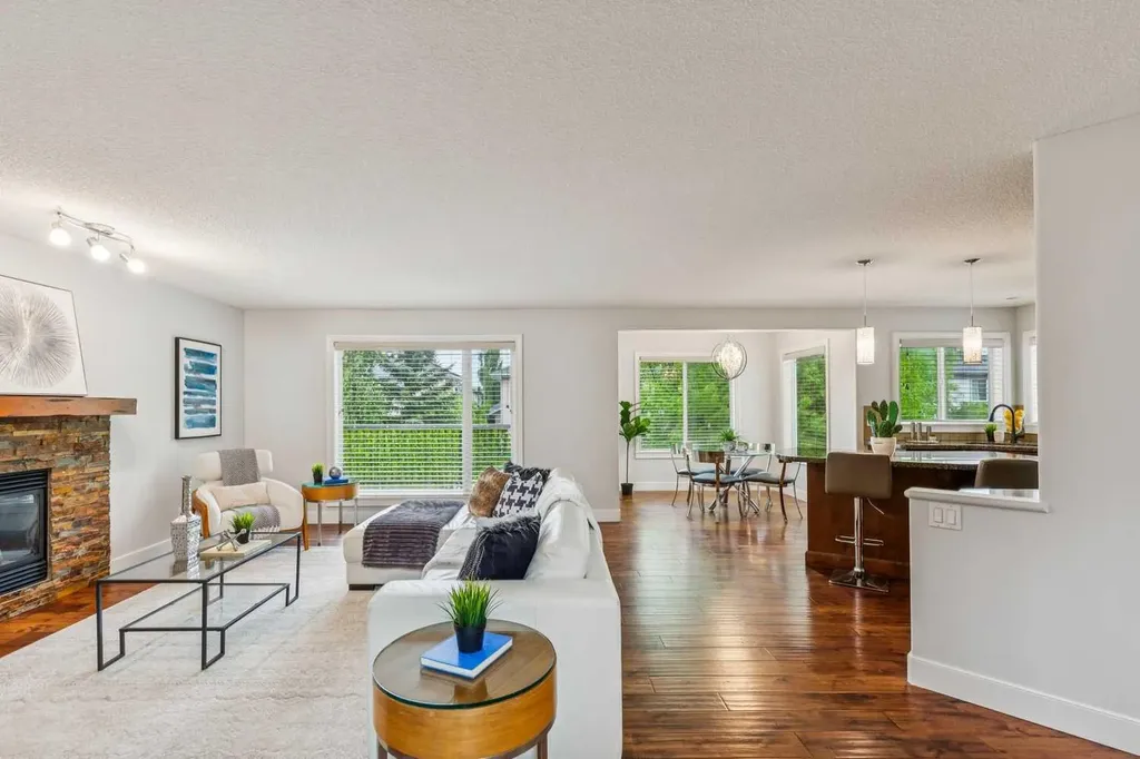 18 Tuscany Hills Crescent NW Calgary AB T3L 1Z8
