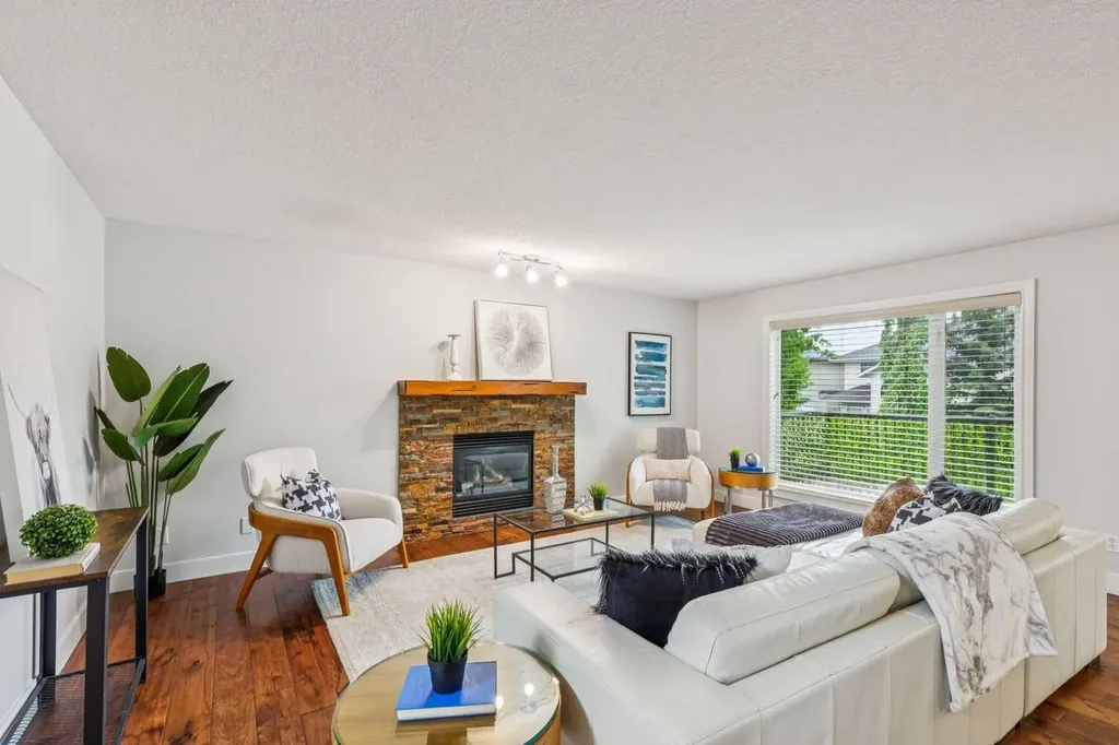 18 Tuscany Hills Crescent NW Calgary AB T3L 1Z8