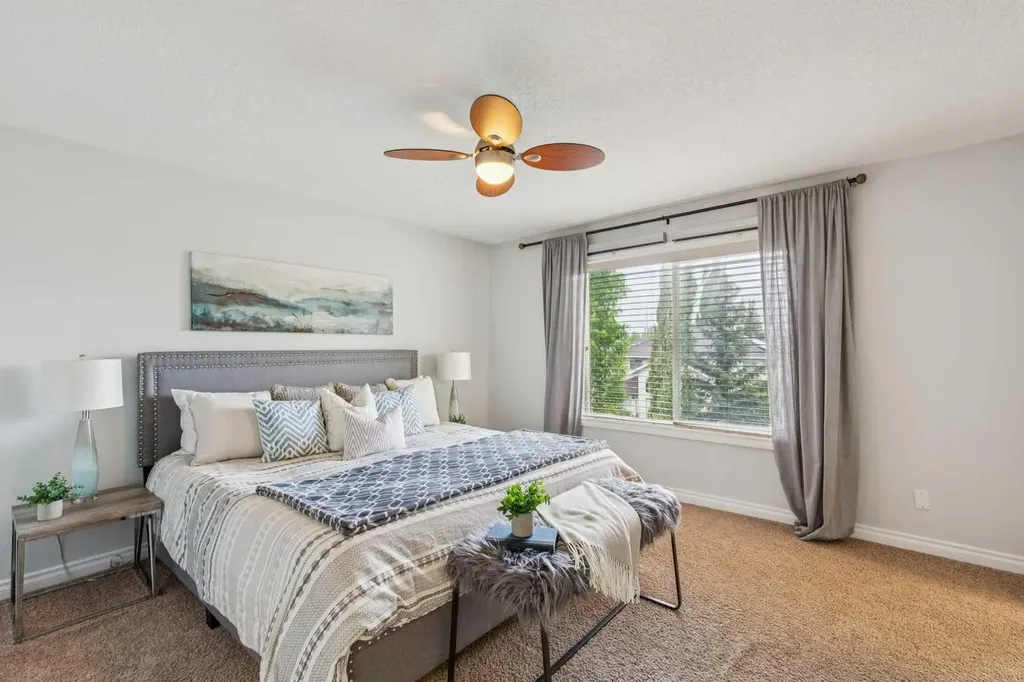 18 Tuscany Hills Crescent NW Calgary AB T3L 1Z8