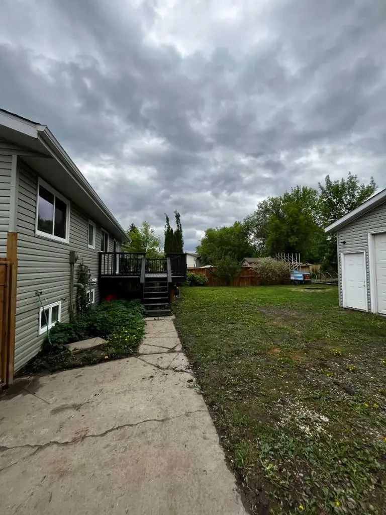 2307 47 Avenue Lloydminster SK S9V 1L2