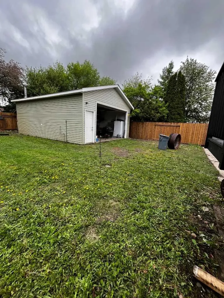 2307 47 Avenue Lloydminster SK S9V 1L2
