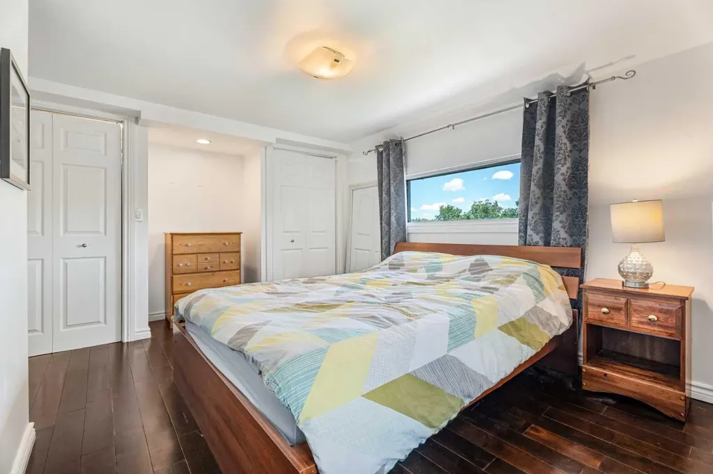 213 7a Street NE Calgary AB T2E 4E7
