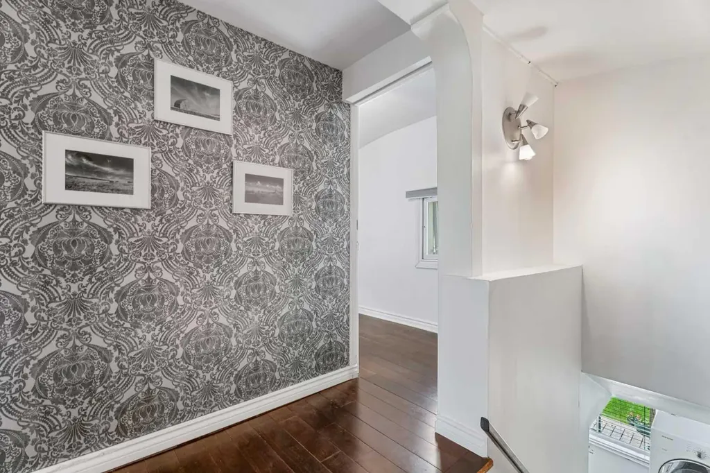 213 7a Street NE Calgary AB T2E 4E7
