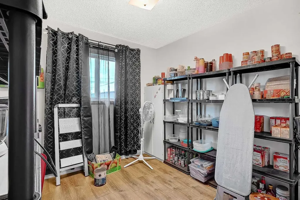 9822, 9824 96 Avenue Grande Prairie AB T8V 0L9
