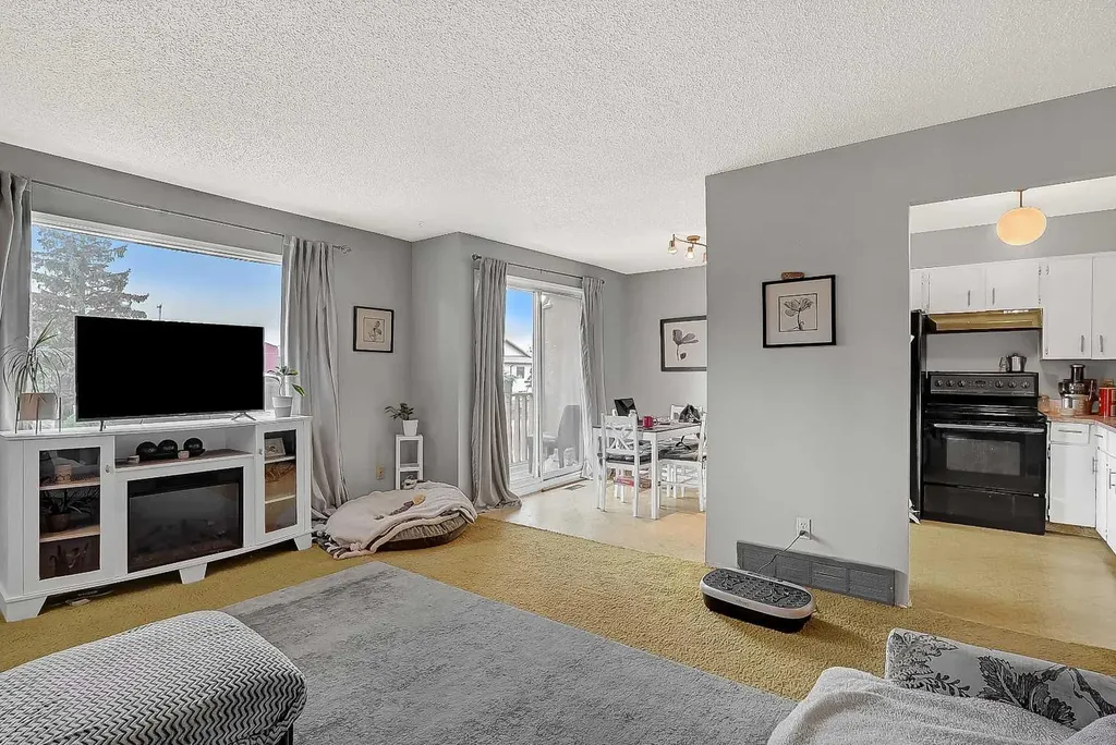 9822, 9824 96 Avenue Grande Prairie AB T8V 0L9