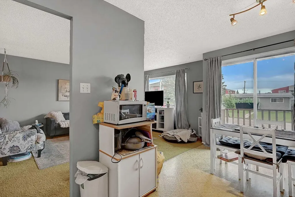 9822, 9824 96 Avenue Grande Prairie AB T8V 0L9