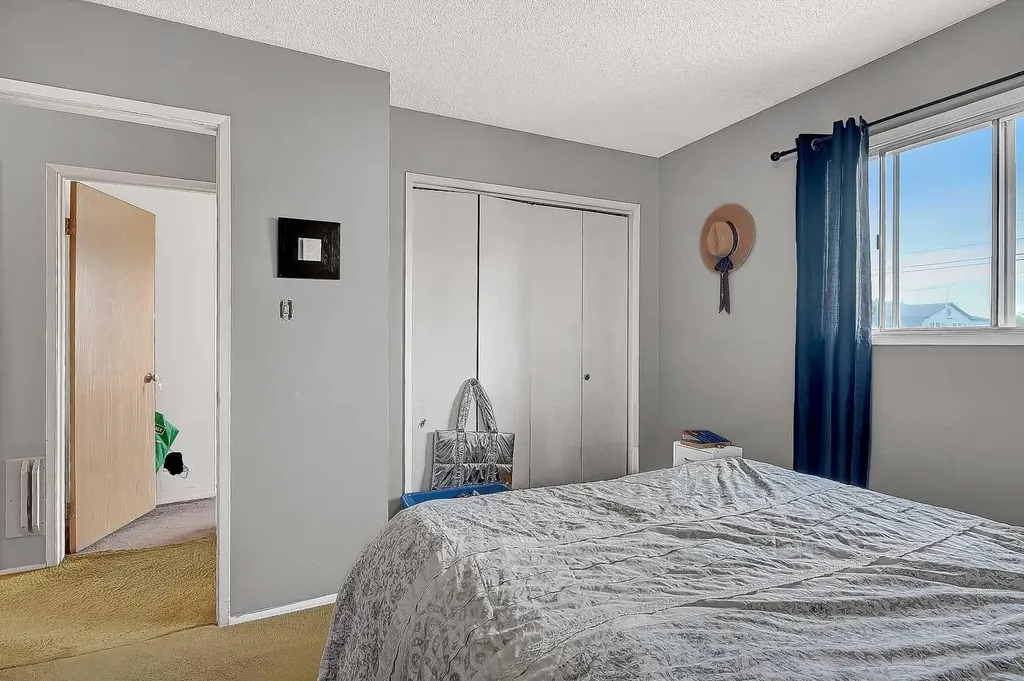9822, 9824 96 Avenue Grande Prairie AB T8V 0L9