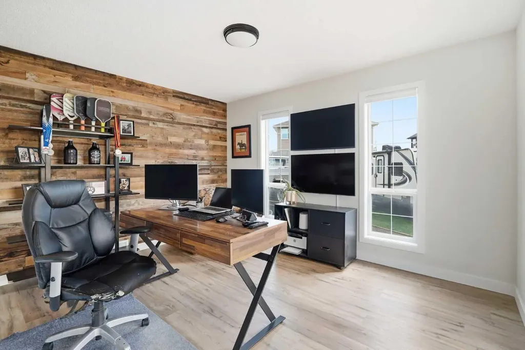 123 Canoe Place SW Airdrie AB T4B 2L5