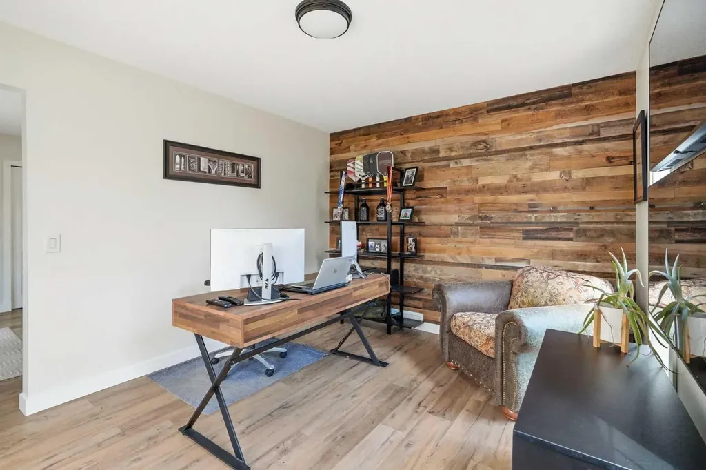 123 Canoe Place SW Airdrie AB T4B 2L5