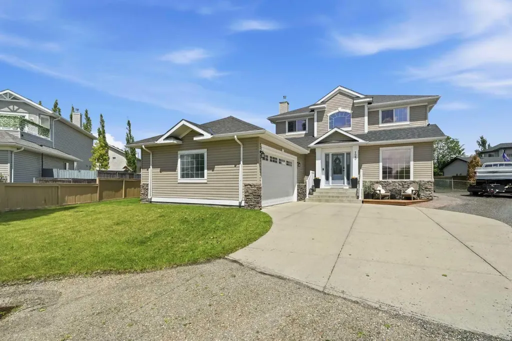 123 Canoe Place SW Airdrie AB T4B 2L5