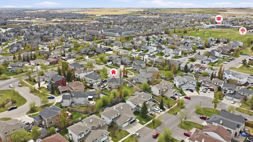 123 Canoe Place SW Airdrie AB T4B 2L5