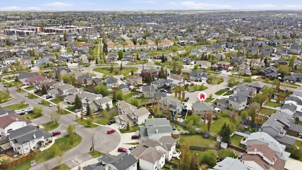 123 Canoe Place SW Airdrie AB T4B 2L5