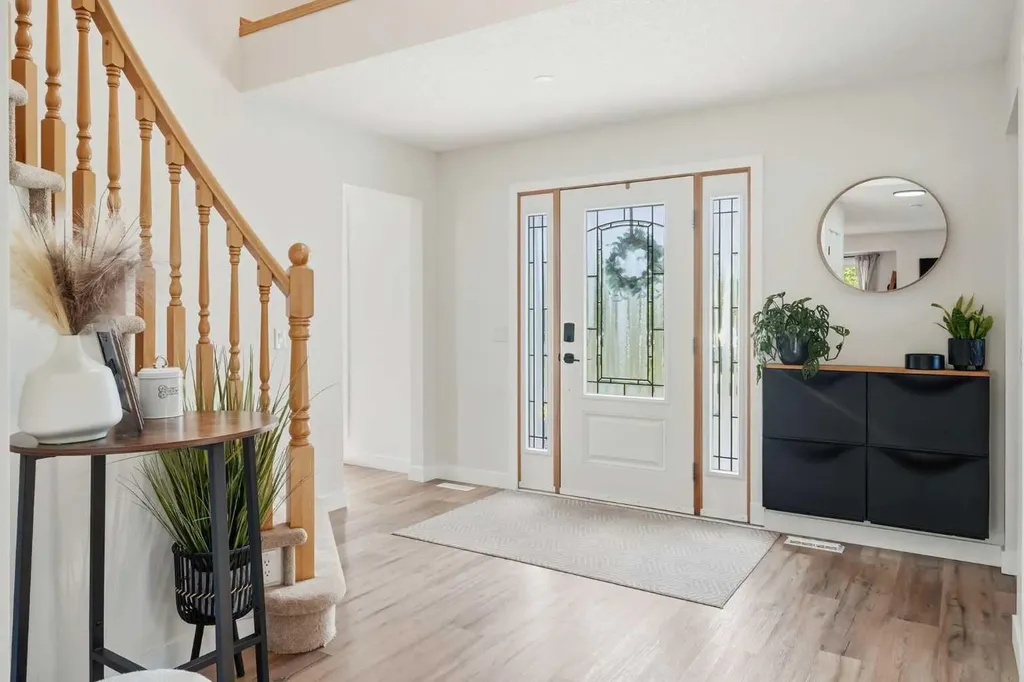 123 Canoe Place SW Airdrie AB T4B 2L5