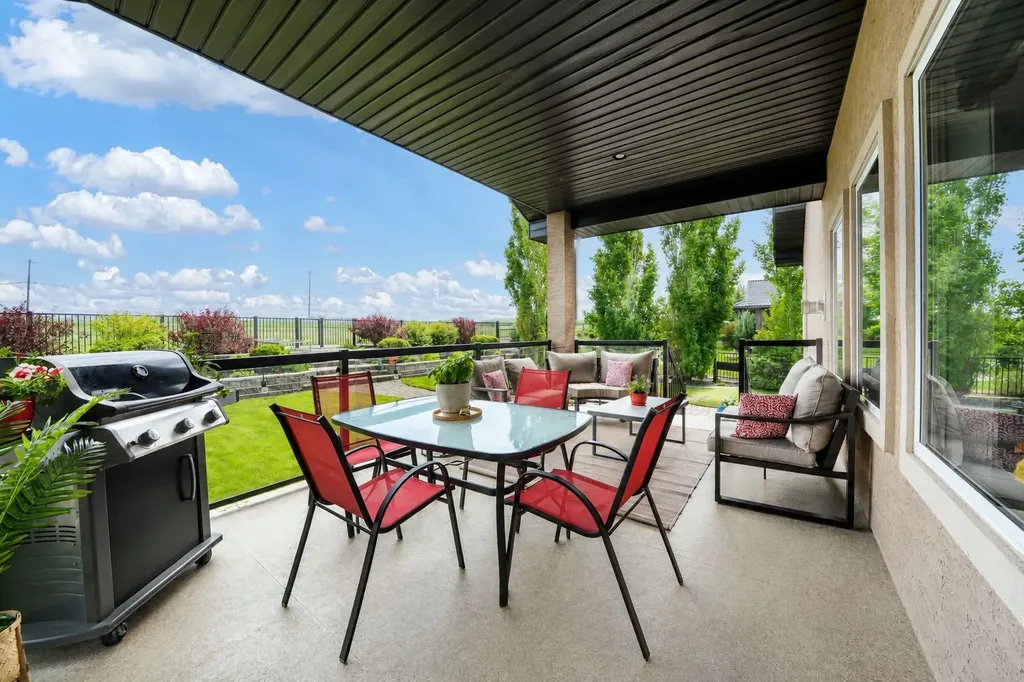172 Desert Blume Drive Desert Blume AB T1B0H5