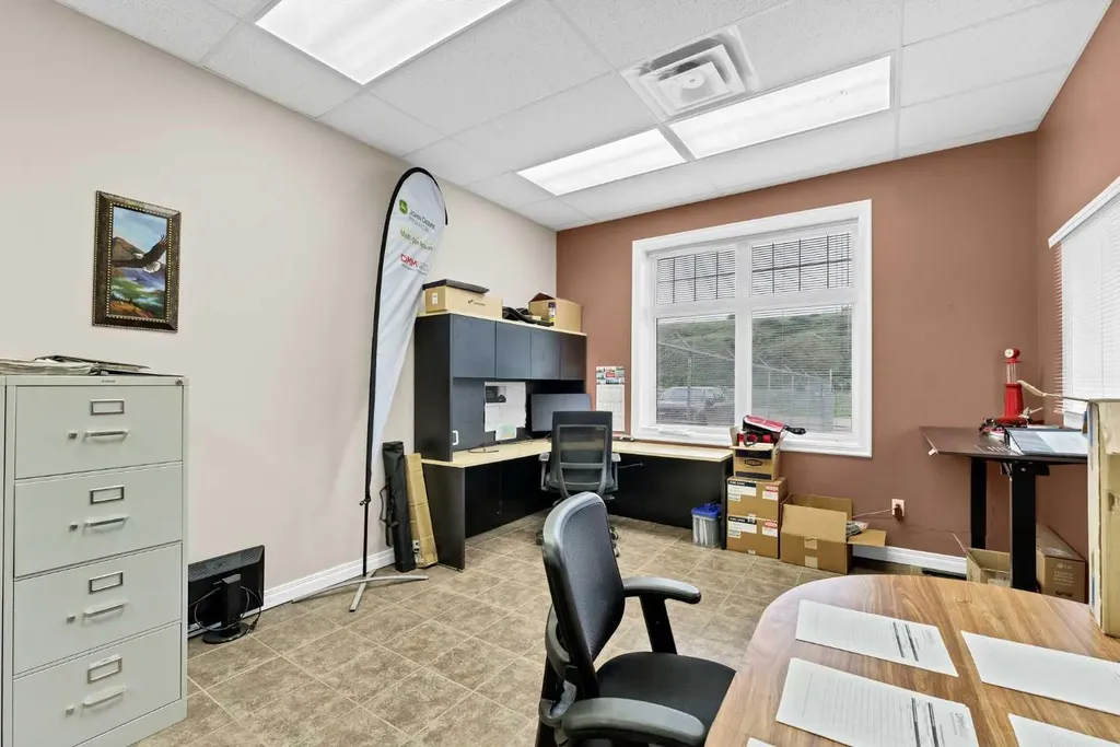1202 Factory Street SE Medicine Hat AB T1A 8N9