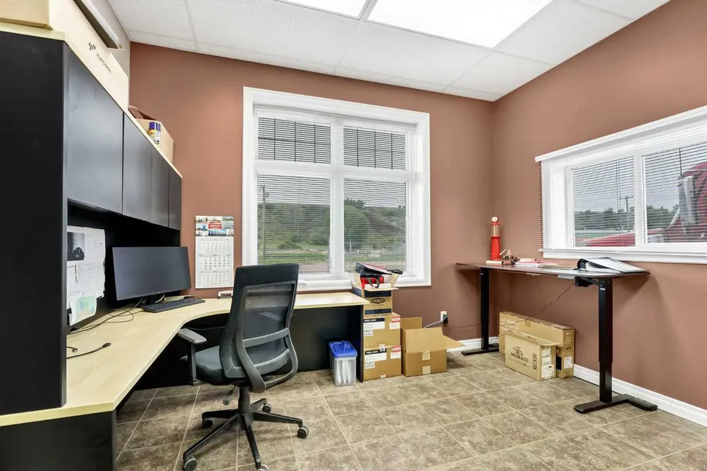 1202 Factory Street SE Medicine Hat AB T1A 8N9