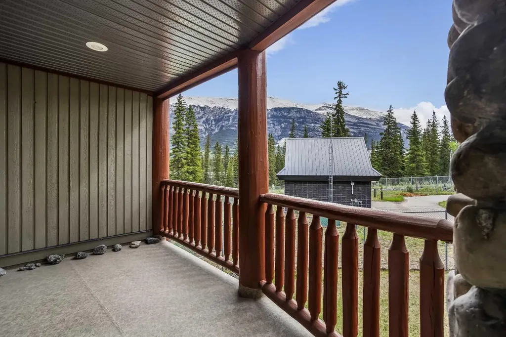 170 Crossbow Place Canmore AB T1W 3H4