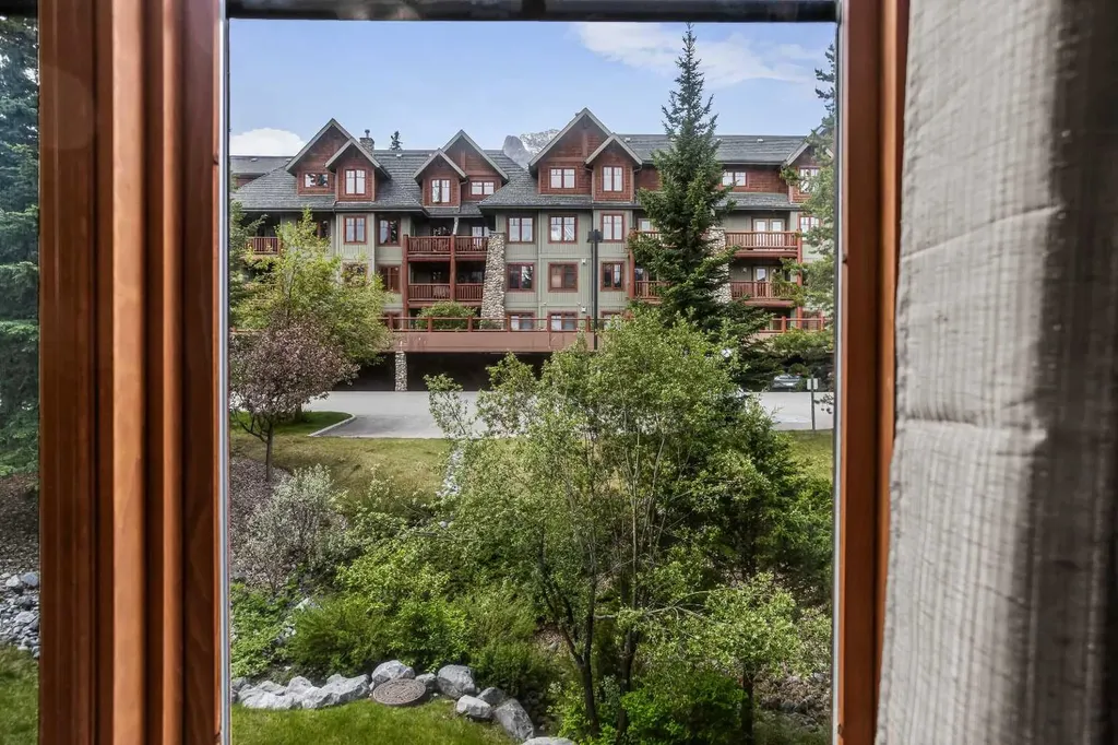 170 Crossbow Place Canmore AB T1W 3H4
