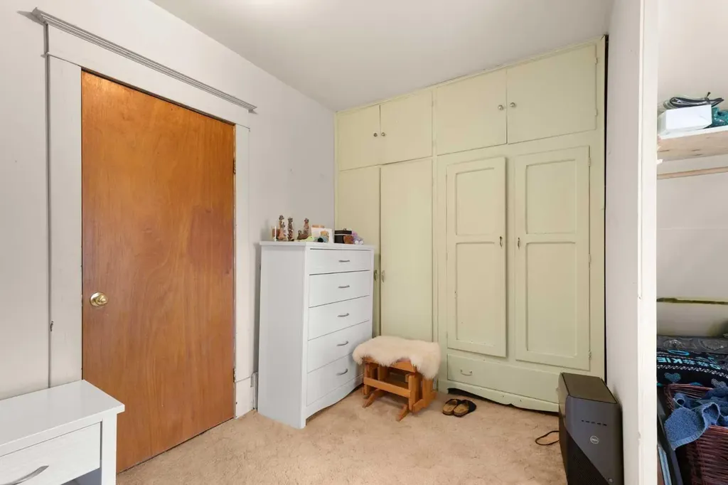 317 3 Street W Bow Island AB T0K 0G0