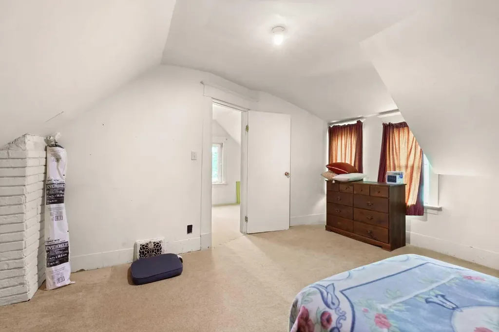 317 3 Street W Bow Island AB T0K 0G0